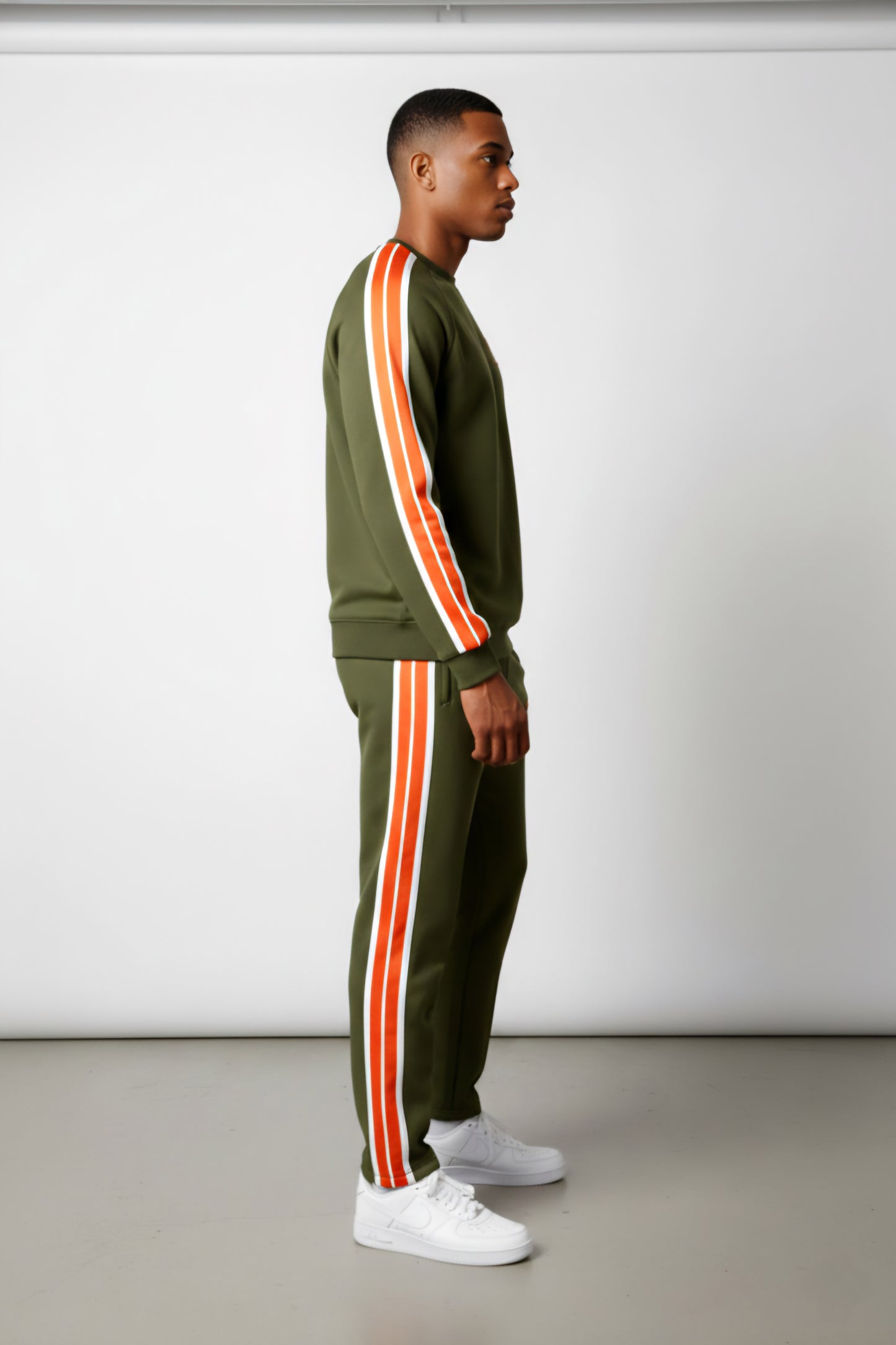 RUNIQUE Signature Tracksuit – Army Green Edition