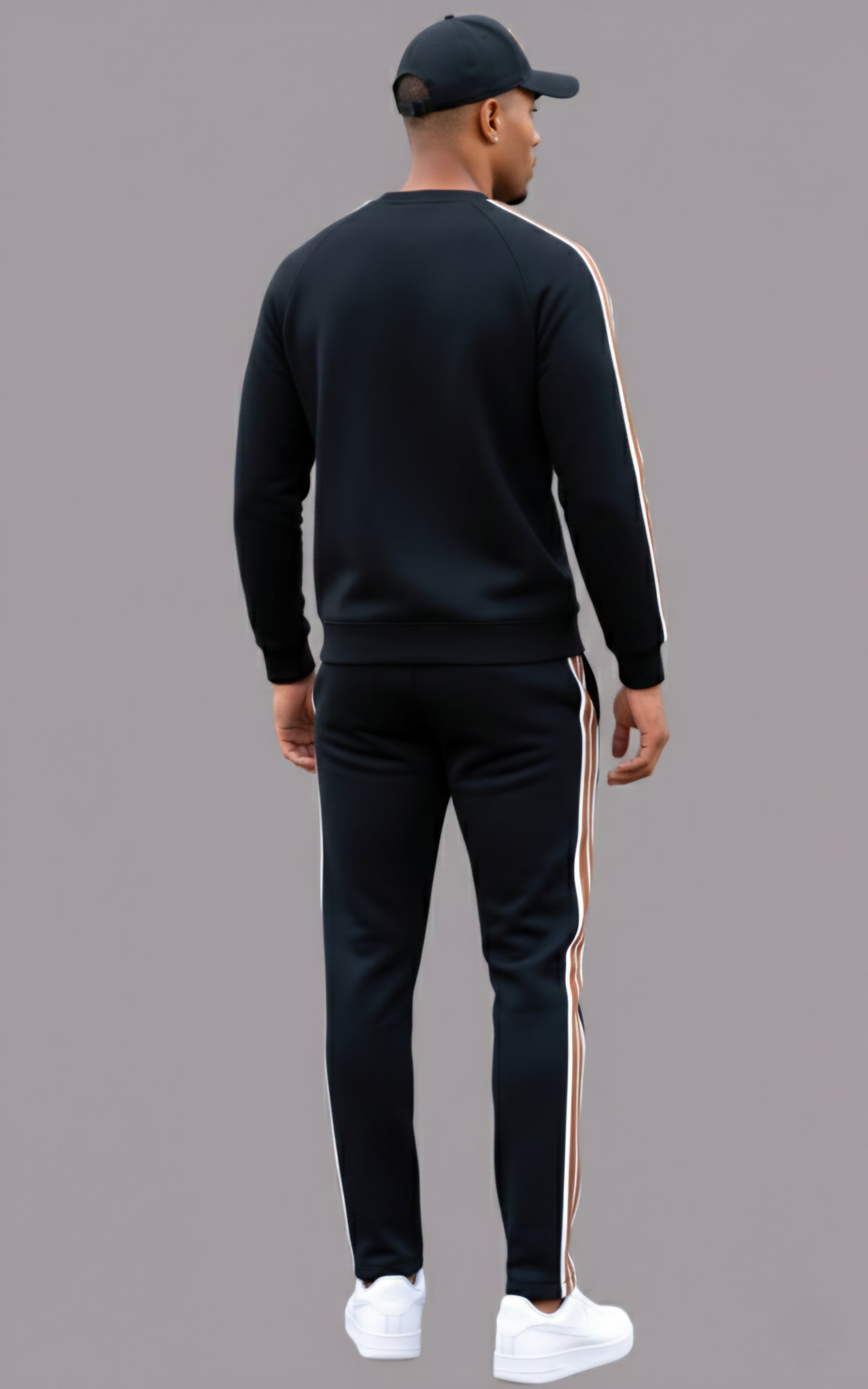 RUNIQUE Signature Tracksuit – Black Edition